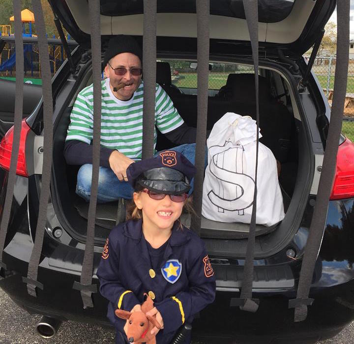 Eric Myers with his daughter Amanda (Halloween, 2015)